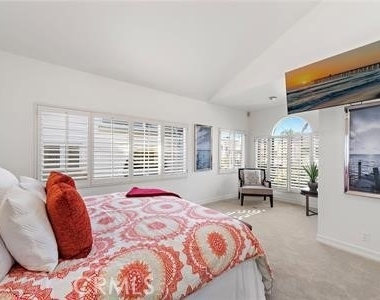 322 Jasmine Avenue - Photo Thumbnail 5