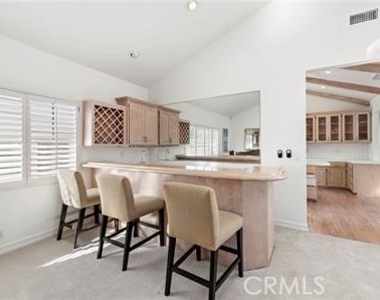 322 Jasmine Avenue - Photo Thumbnail 4