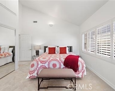 322 Jasmine Avenue - Photo Thumbnail 6
