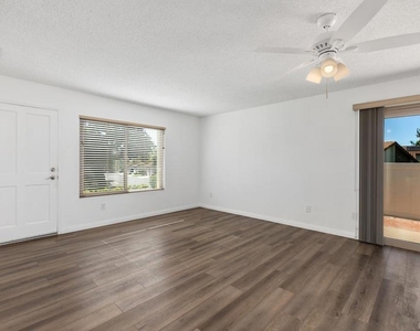 1662 Forestdale Drive - Photo Thumbnail 7