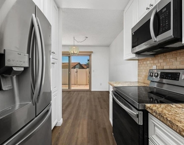 1662 Forestdale Drive - Photo Thumbnail 16