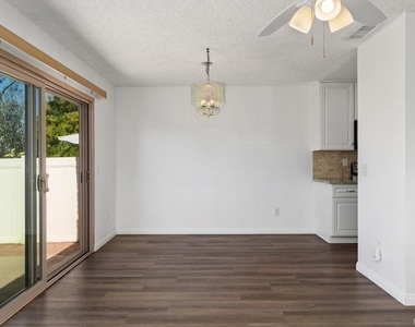 1662 Forestdale Drive - Photo Thumbnail 8