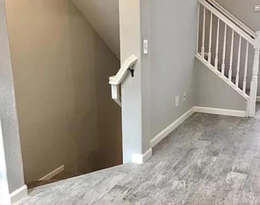 516 Almond Rd Road - Photo Thumbnail 7