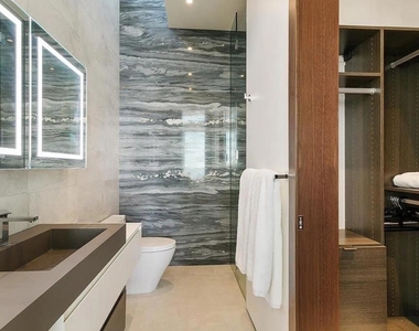 6436 Camino De La Costa - Photo Thumbnail 15