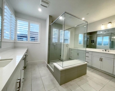15036 Briggs Court - Photo Thumbnail 8
