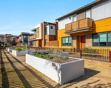 15036 Briggs Court - Photo Thumbnail 18