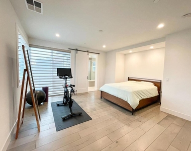 15036 Briggs Court - Photo Thumbnail 4