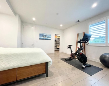 15036 Briggs Court - Photo Thumbnail 5