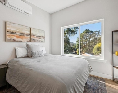 196 Amapola Avenue - Photo Thumbnail 6