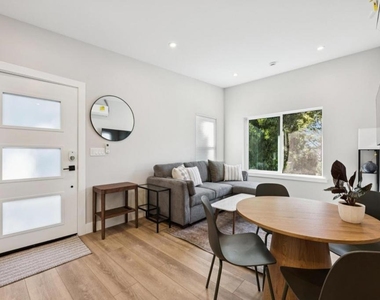 196 Amapola Avenue - Photo Thumbnail 1