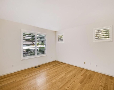 10456 Fairway Lane - Photo Thumbnail 30