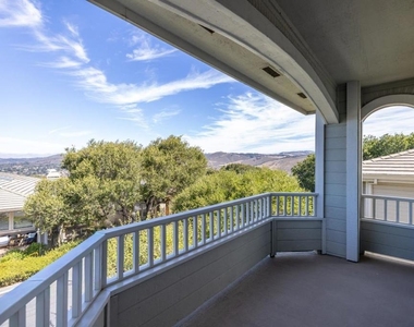 10456 Fairway Lane - Photo Thumbnail 8
