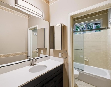 10456 Fairway Lane - Photo Thumbnail 32