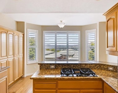 10456 Fairway Lane - Photo Thumbnail 13