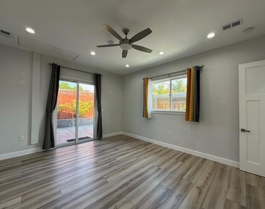 2114 Derby Avenue - Photo Thumbnail 16