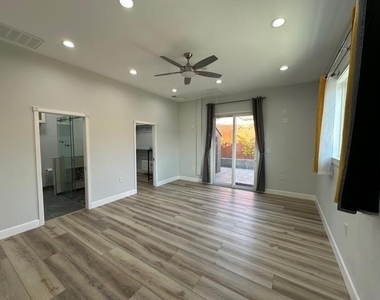 2114 Derby Avenue - Photo Thumbnail 15