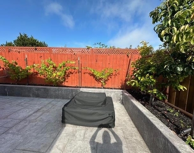 2114 Derby Avenue - Photo Thumbnail 5