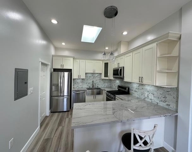 2114 Derby Avenue - Photo Thumbnail 12