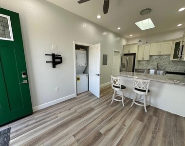 2114 Derby Avenue - Photo Thumbnail 14