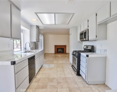 24307 Carman - Photo Thumbnail 11