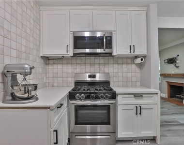3031 Chestnut - Photo Thumbnail 8