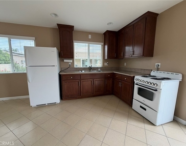 7654 Alder Avenue - Photo Thumbnail 5