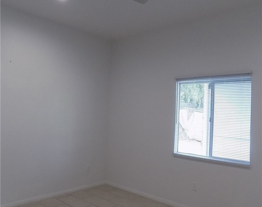 6640 Lake Street - Photo Thumbnail 10