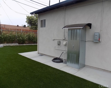 6640 Lake Street - Photo Thumbnail 11