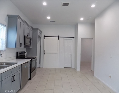 6640 Lake Street - Photo Thumbnail 4