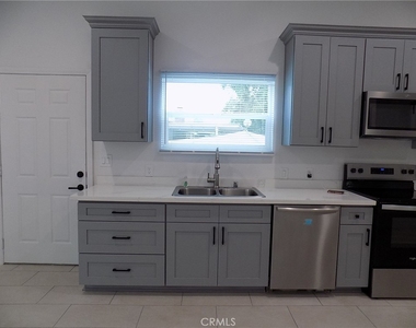 6640 Lake Street - Photo Thumbnail 3