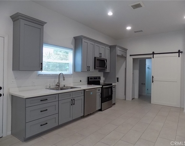 6640 Lake Street - Photo Thumbnail 2