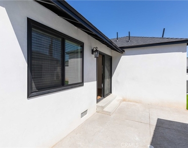 8006 Glider Avenue - Photo Thumbnail 37