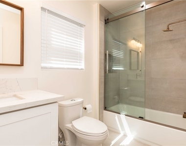8006 Glider Avenue - Photo Thumbnail 30