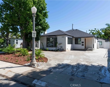 8006 Glider Avenue - Photo Thumbnail 4
