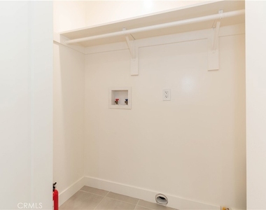 8006 Glider Avenue - Photo Thumbnail 36