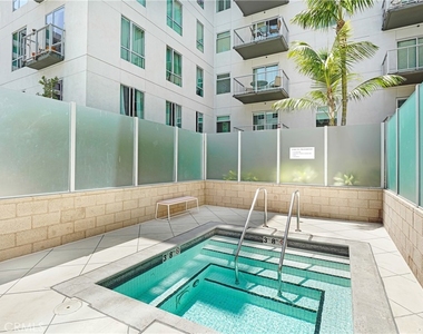 645 W 9th Street - Photo Thumbnail 17
