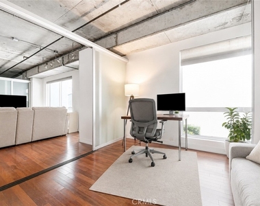 645 W 9th Street - Photo Thumbnail 5