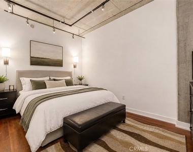 645 W 9th Street - Photo Thumbnail 8