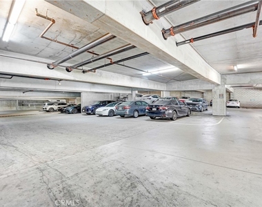 645 W 9th Street - Photo Thumbnail 19