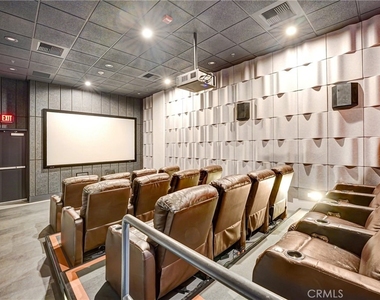 645 W 9th Street - Photo Thumbnail 14