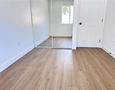 2218 Continental Avenue - Photo Thumbnail 7
