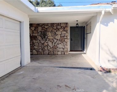 374 Grand - Photo Thumbnail 2