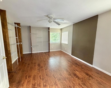 7 Goldmeadow Ct - Photo Thumbnail 21
