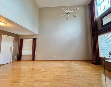 7 Goldmeadow Ct - Photo Thumbnail 13