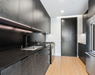 3667 Keystone Avenue - Photo Thumbnail 4