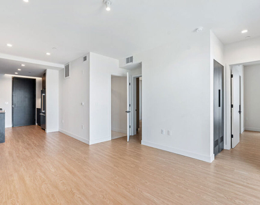3667 Keystone Avenue - Photo Thumbnail 1
