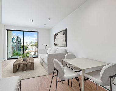 3667 Keystone Avenue - Photo Thumbnail 5