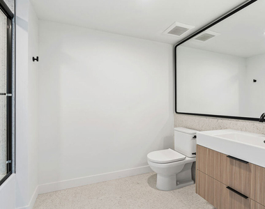 3667 Keystone Avenue - Photo Thumbnail 13