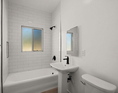 1245 S Orange Street - Photo Thumbnail 3