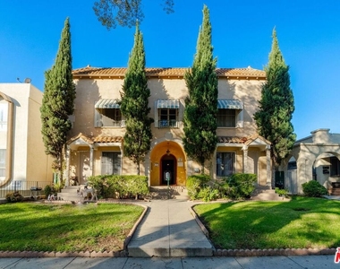 1245 S Orange Street - Photo Thumbnail 12